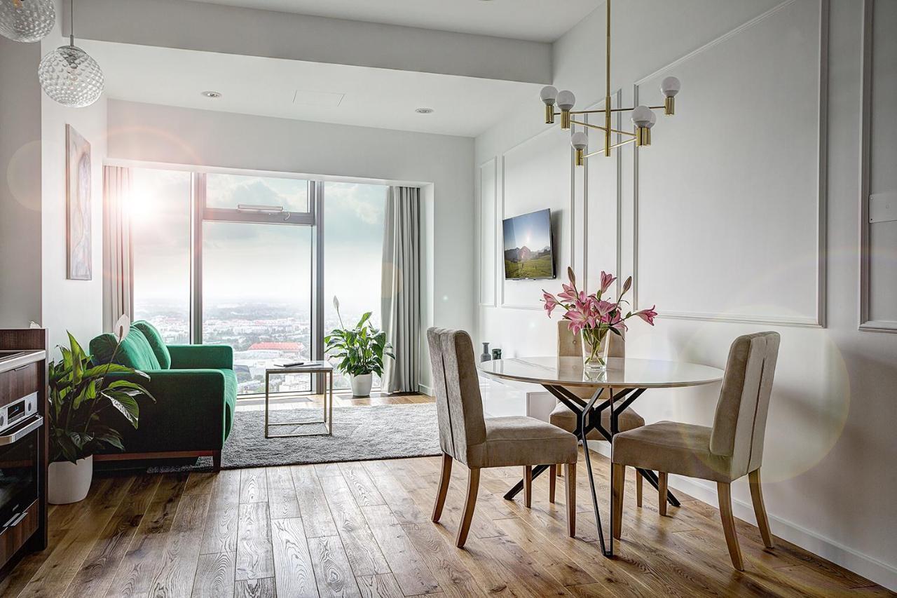 30th+ Floor In Sky Tower Apartment Wroclaw