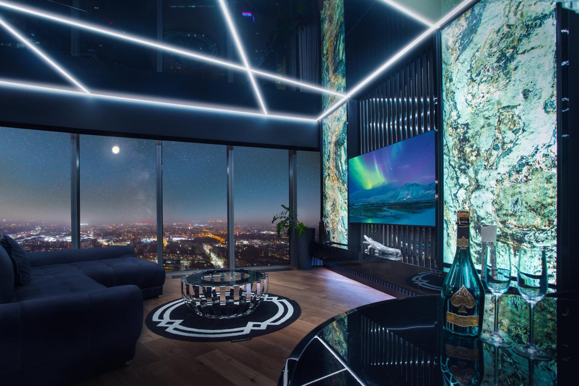 Apartment 30th+ Floor In Sky Tower Wroclaw