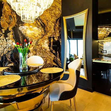 30Th+ Floor Apartments In Sky Tower Wrocław Zewnętrze zdjęcie