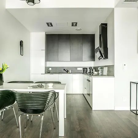 30Th+ Floor Apartments In Sky Tower Wrocław Zewnętrze zdjęcie