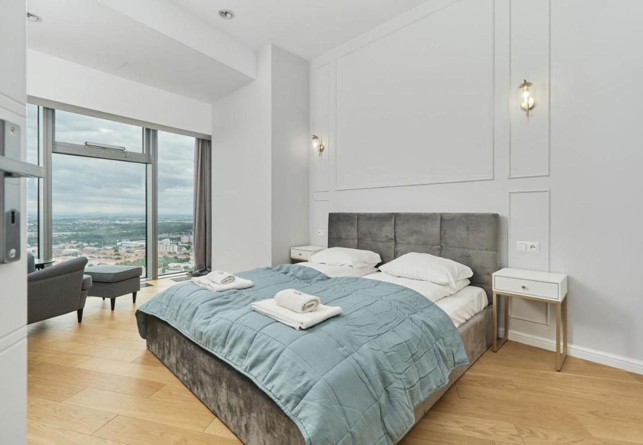 Apartament 30th+ Floor In Sky Tower Wrocław