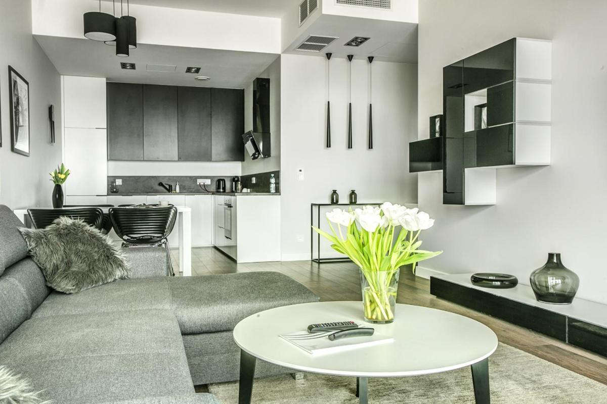 Apartament 30th+ Floor In Sky Tower Wrocław